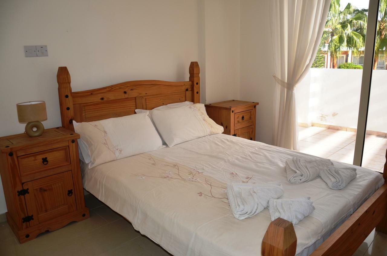 Top Floor, 2 Bedroom Apartment Vanessa D204, Free Wifi, Village View بييا الغرفة الصورة