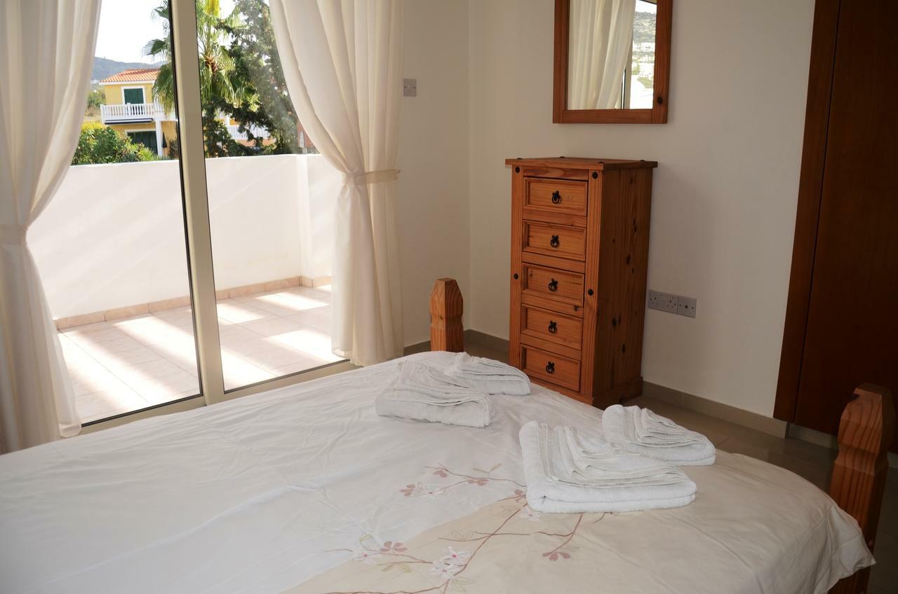 Top Floor, 2 Bedroom Apartment Vanessa D204, Free Wifi, Village View بييا الغرفة الصورة