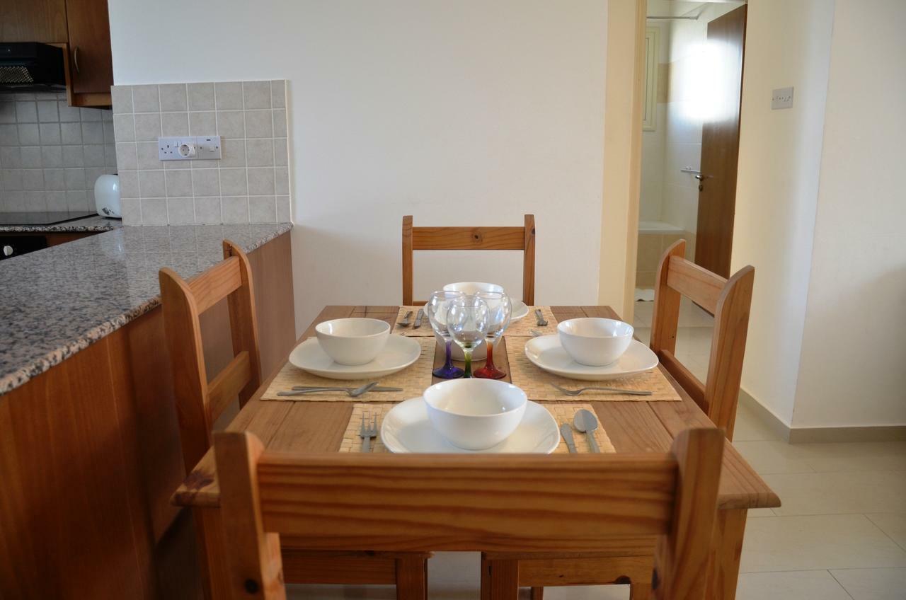 Top Floor, 2 Bedroom Apartment Vanessa D204, Free Wifi, Village View بييا الغرفة الصورة