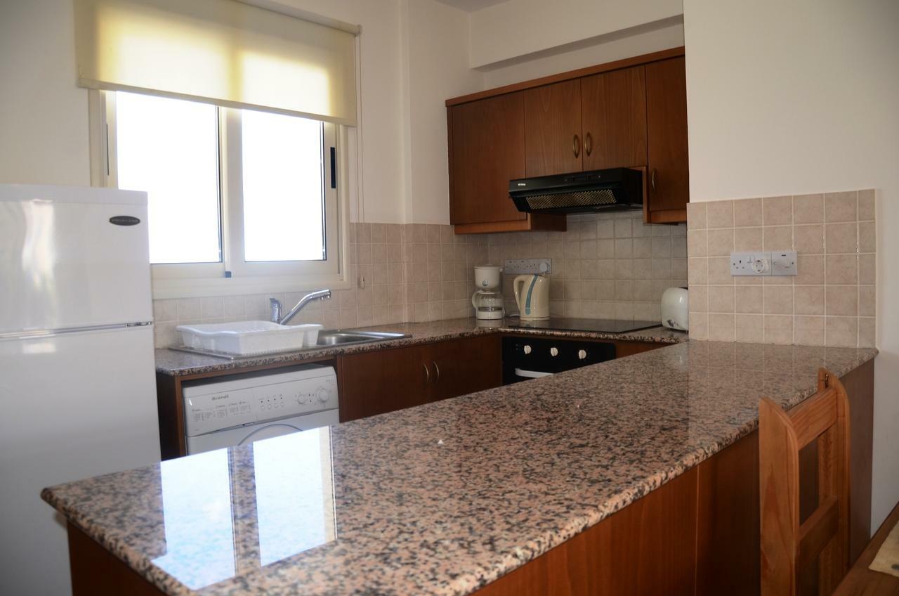 Top Floor, 2 Bedroom Apartment Vanessa D204, Free Wifi, Village View بييا الغرفة الصورة